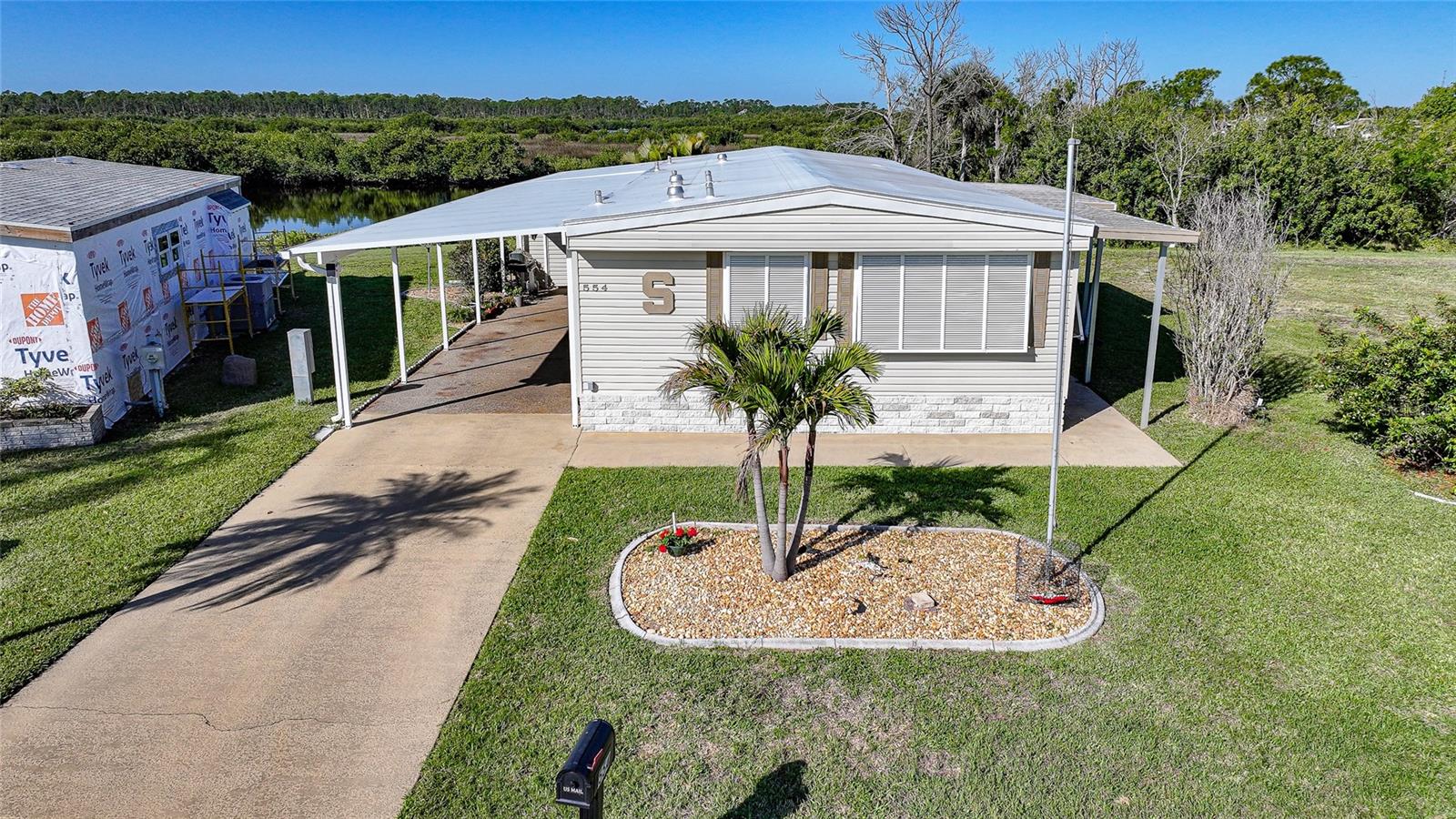 Image 38 of 69 For 554 Parkwood Avenue