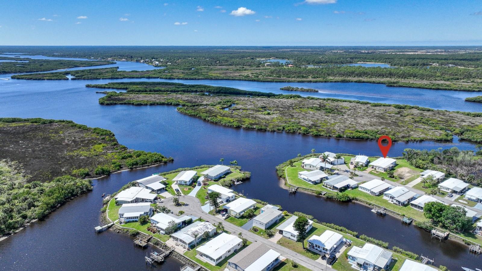 Image 44 of 69 For 554 Parkwood Avenue