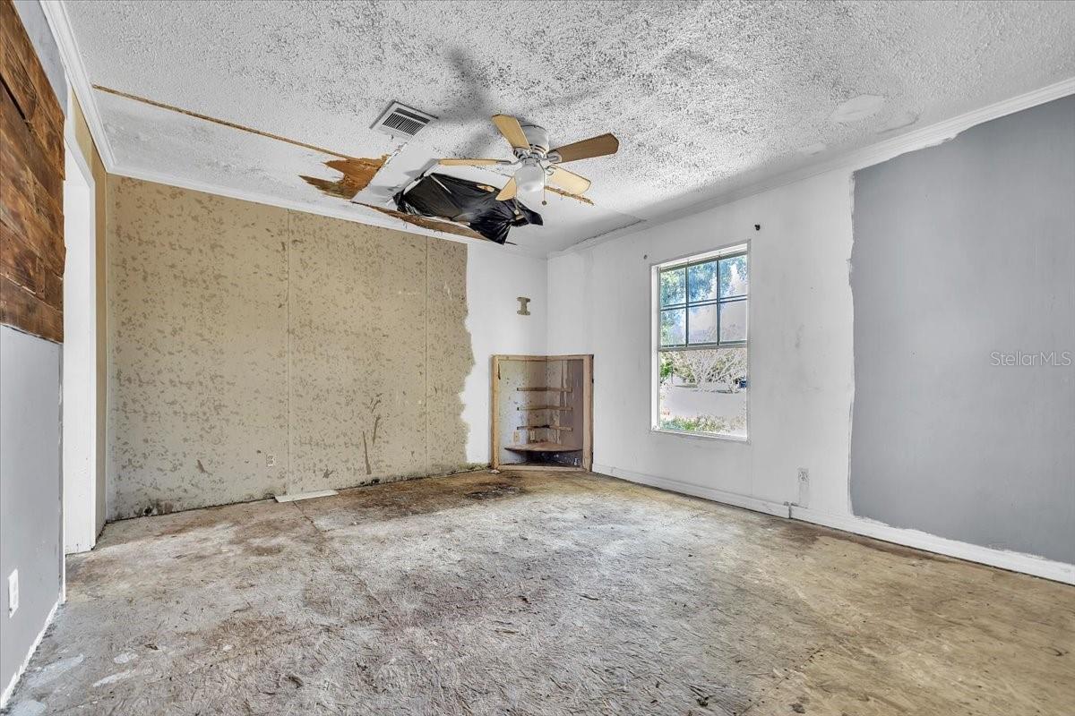 Image 12 of 37 For 1425 Hickory Avenue