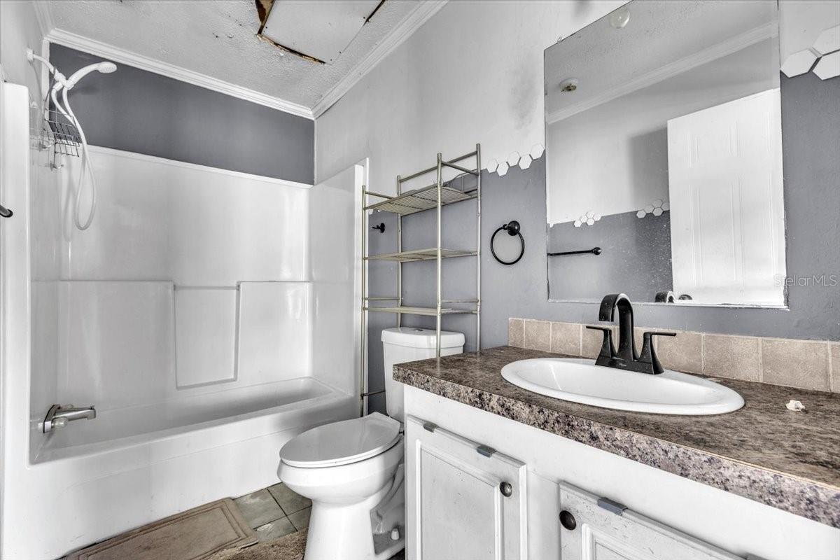 Image 19 of 37 For 1425 Hickory Avenue