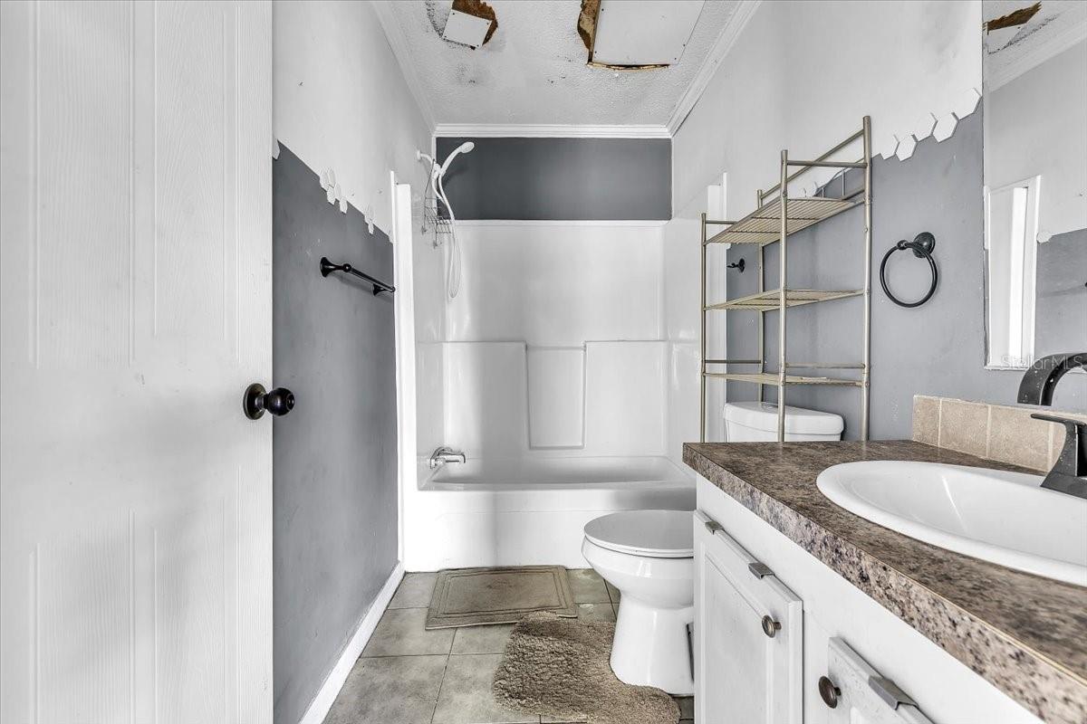 Image 20 of 37 For 1425 Hickory Avenue