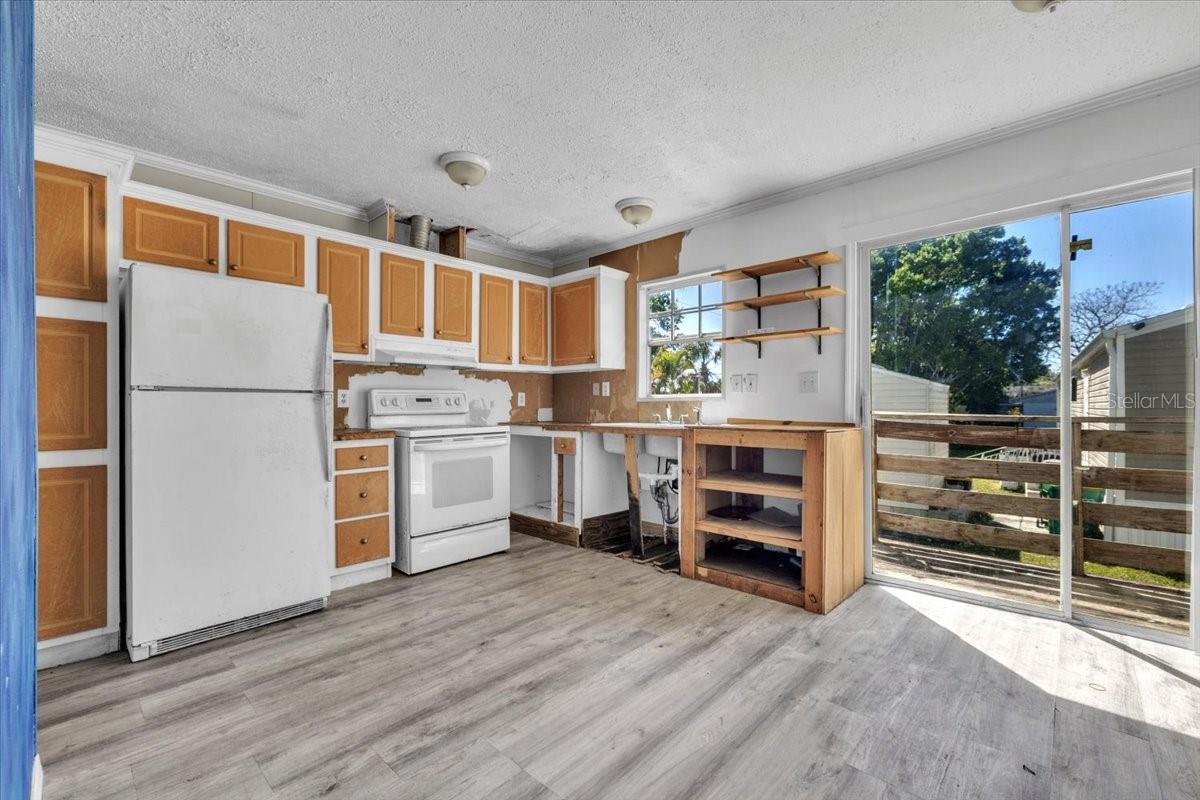 Image 7 of 37 For 1425 Hickory Avenue