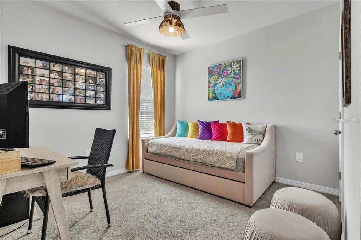 Image 21 of 39 For 25157 Alcazar