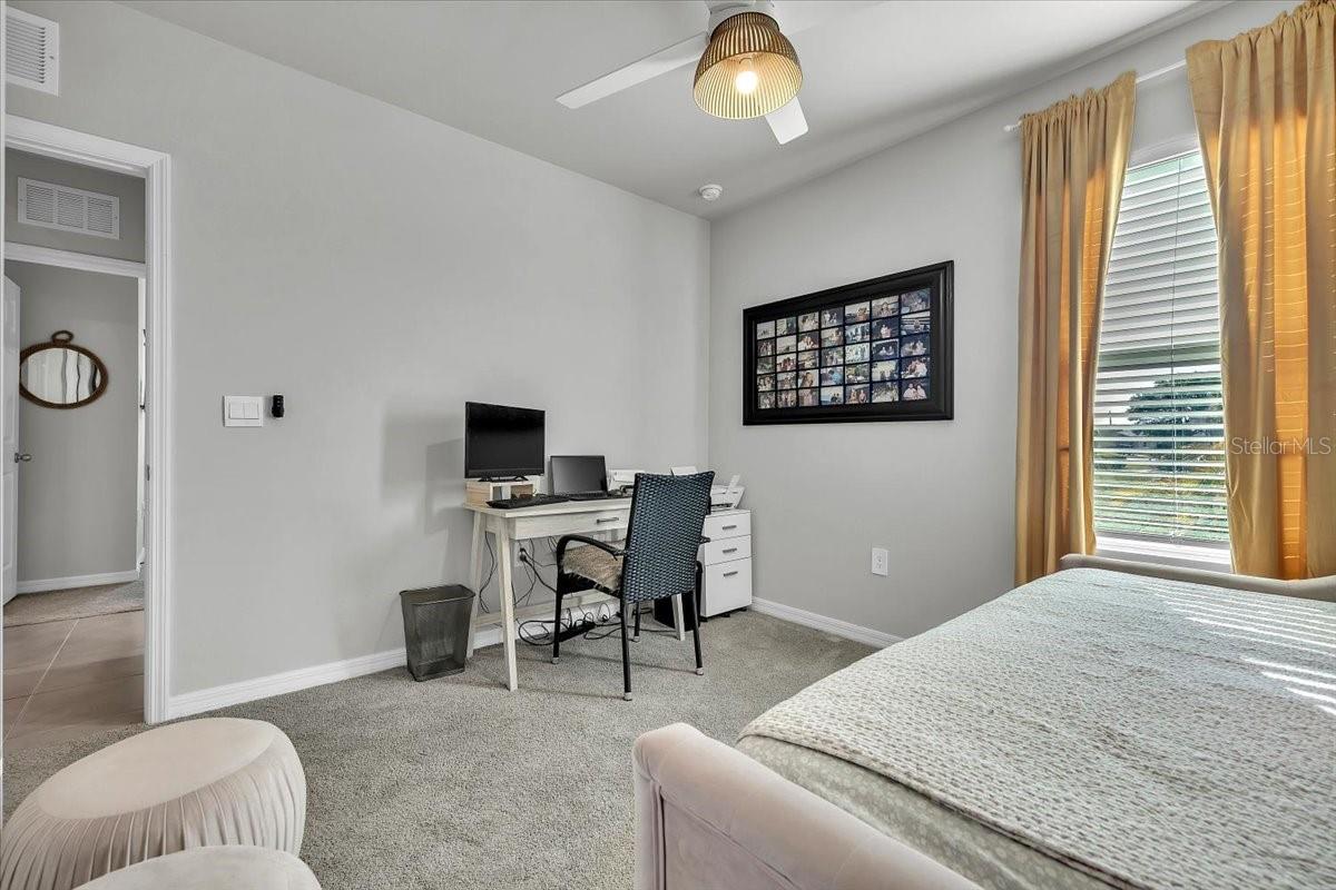 Image 22 of 39 For 25157 Alcazar