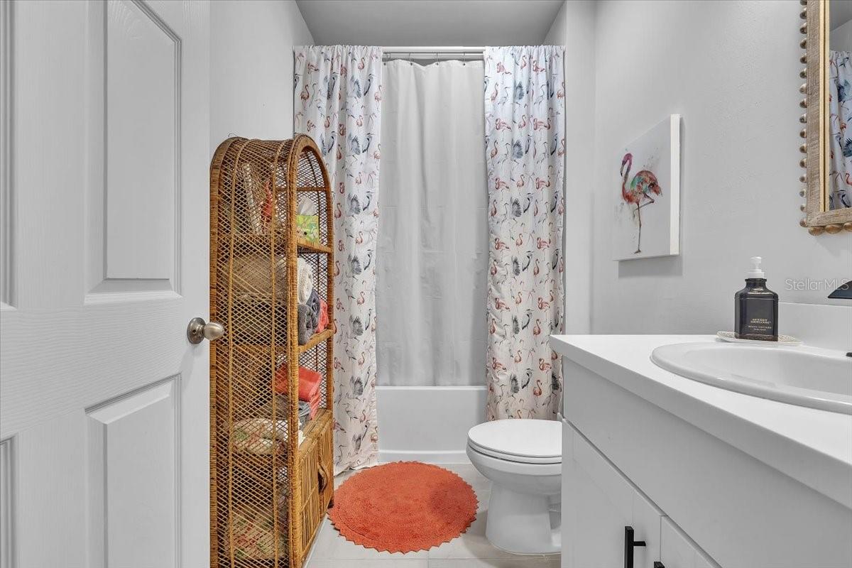 Image 23 of 39 For 25157 Alcazar