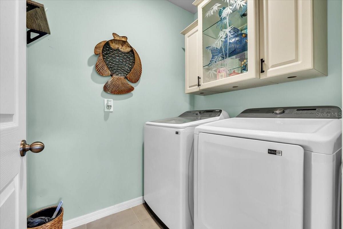 Image 27 of 39 For 25157 Alcazar