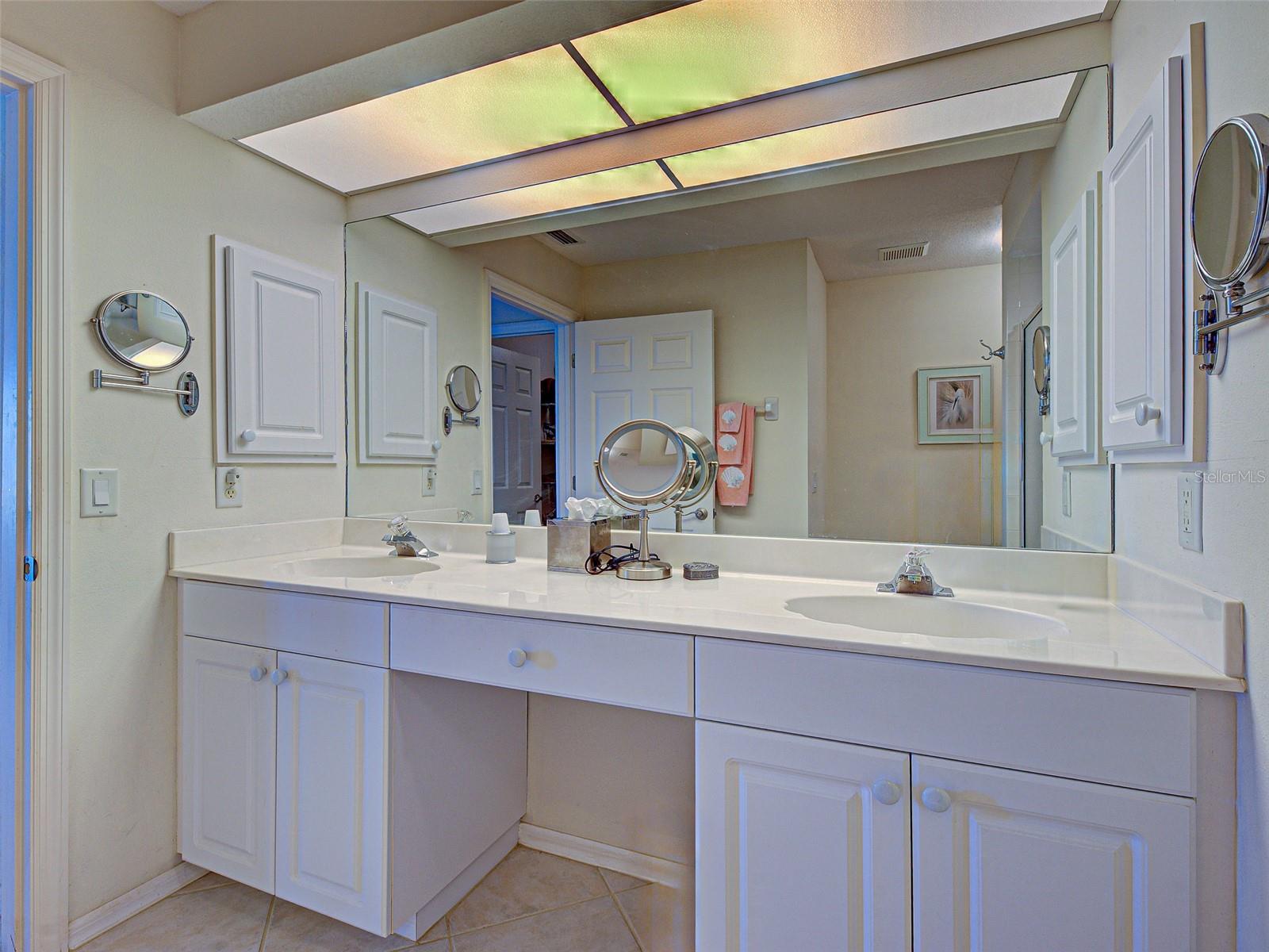 Image 40 of 63 For 5800 Sabal Trace Drive 602