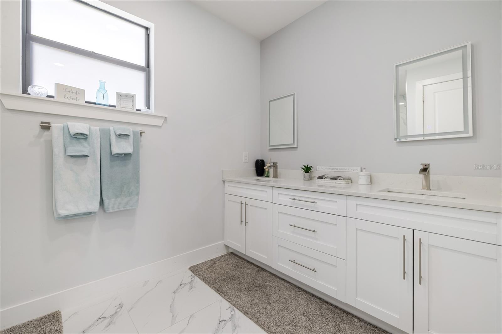 Image 20 of 47 For 110 21st Terrace