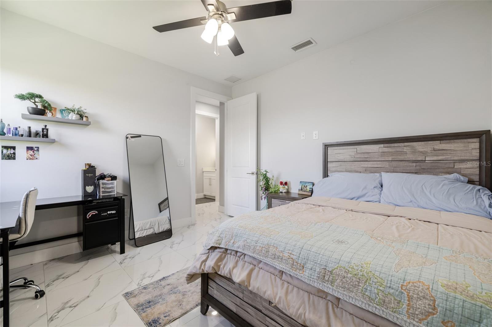 Image 26 of 47 For 110 21st Terrace