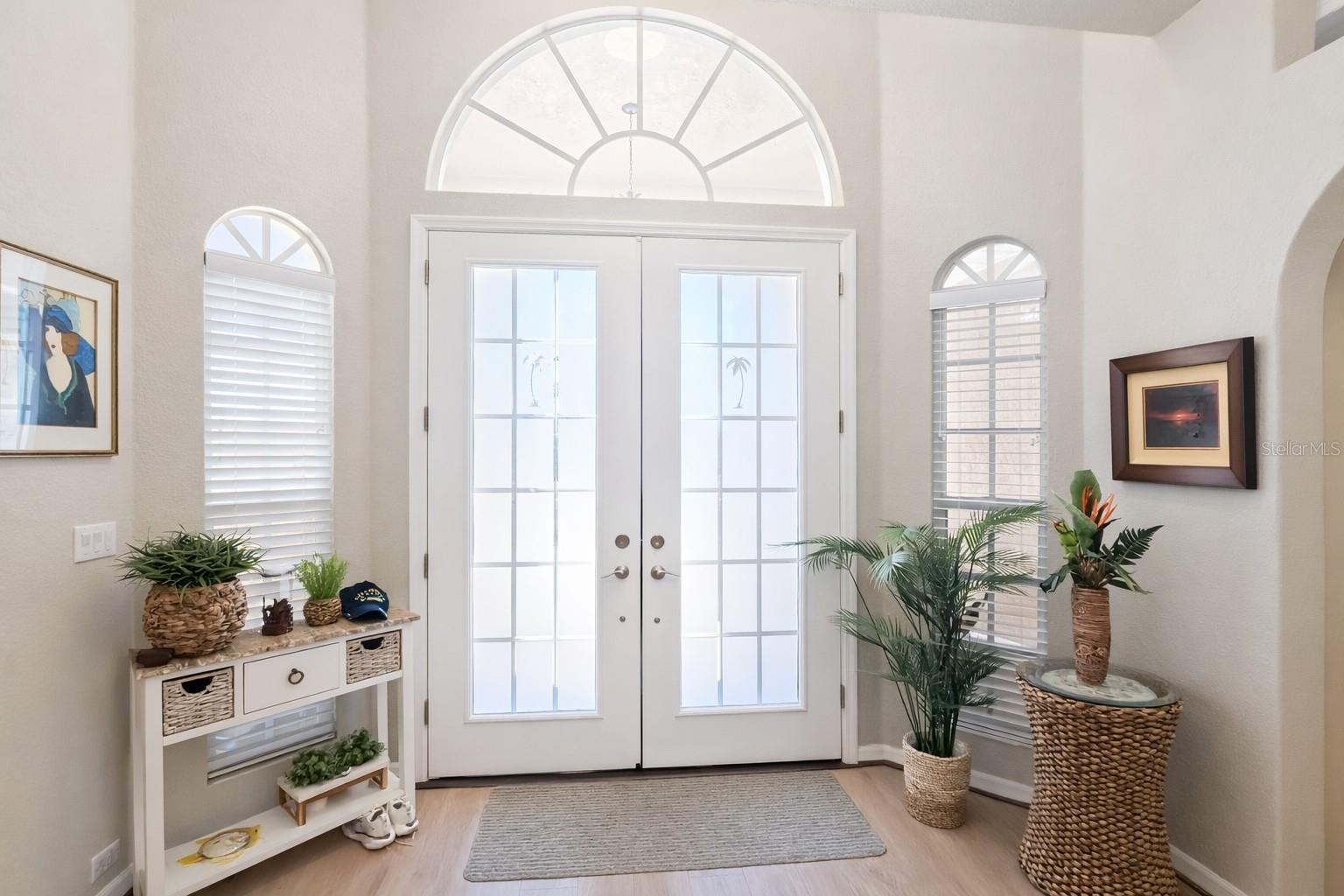 Image 11 of 51 For 2 Long Meadow Road