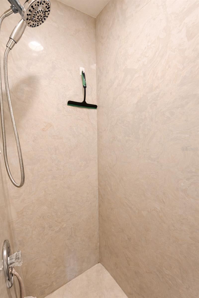 Image 35 of 51 For 2 Long Meadow Road