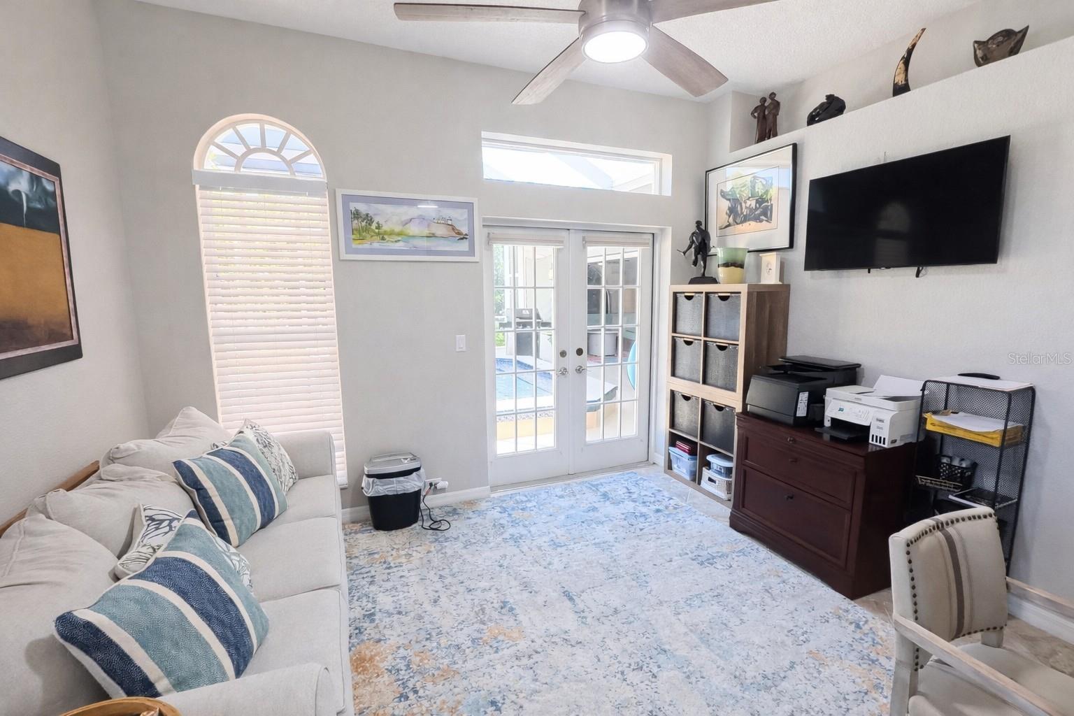 Image 38 of 51 For 2 Long Meadow Road