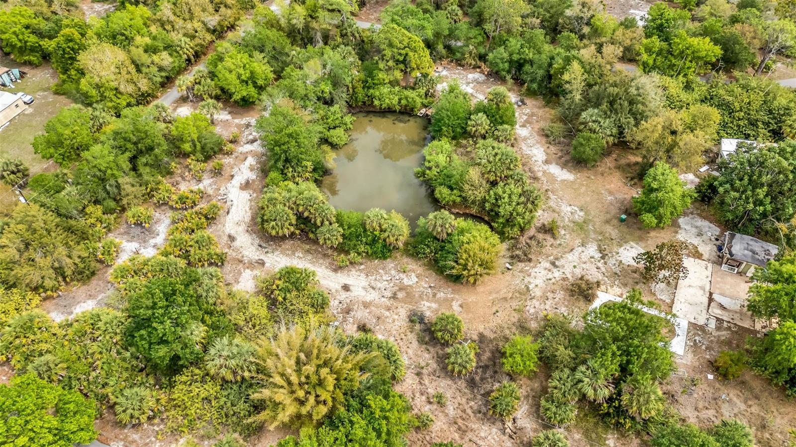 Listing photo id 4 for 24789 Nova Lane