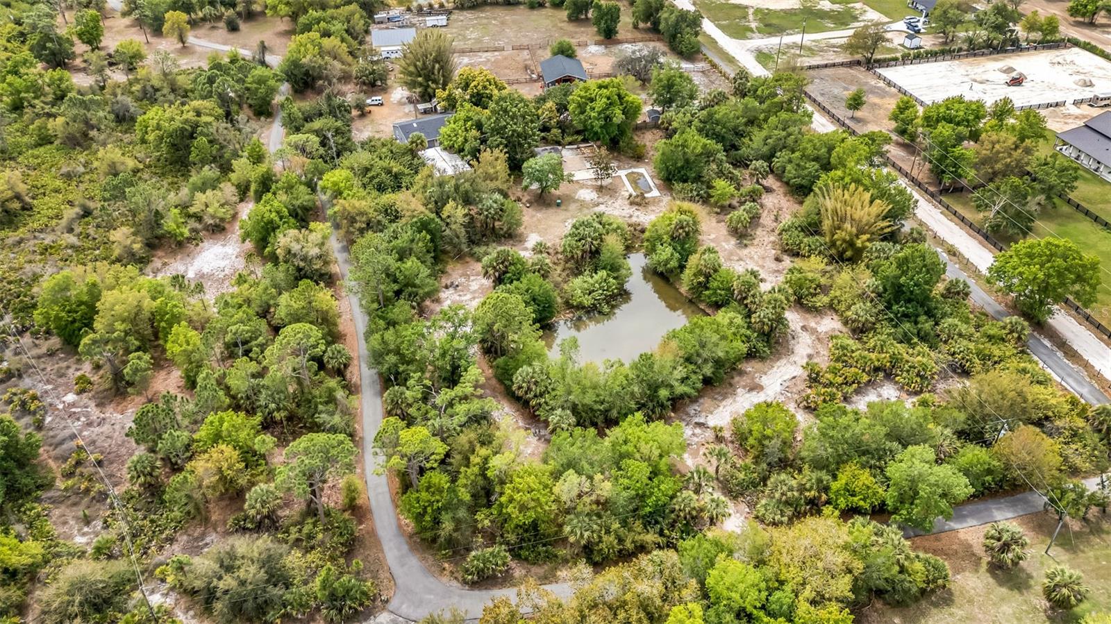 Listing photo id 6 for 24789 Nova Lane