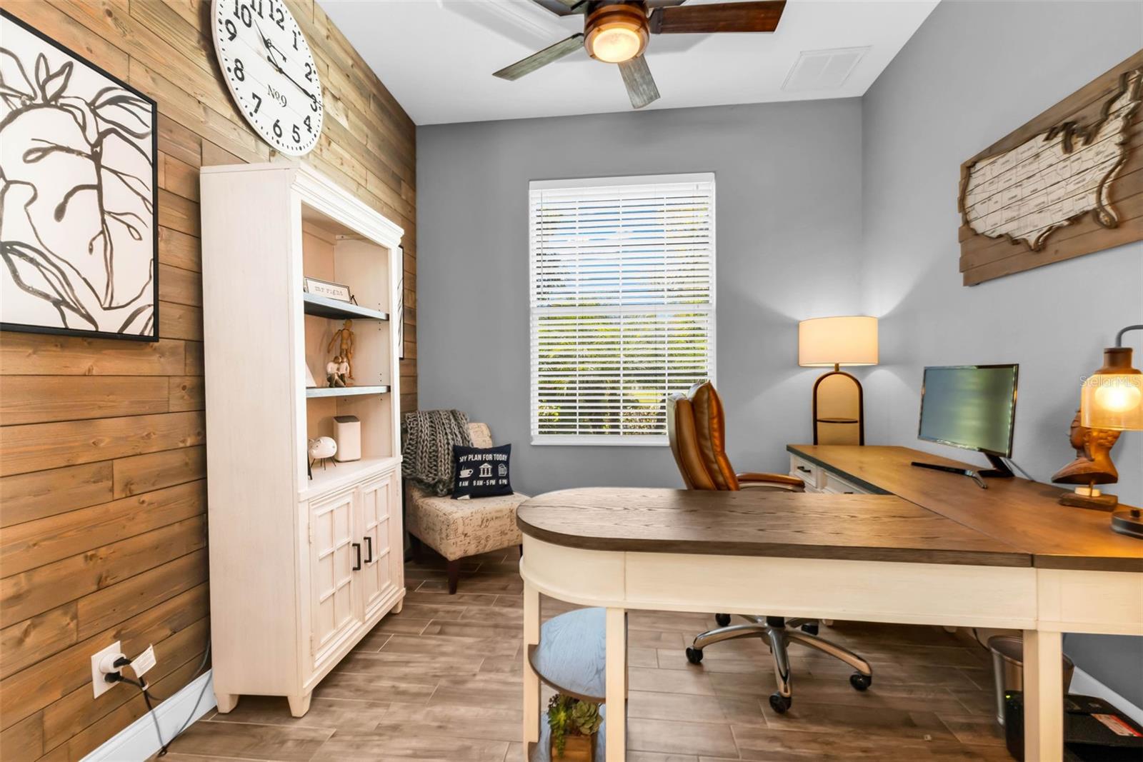 Image 13 of 83 For 11899 Darcy Drive