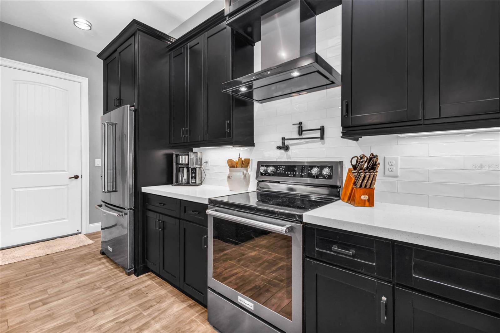 Image 19 of 83 For 11899 Darcy Drive