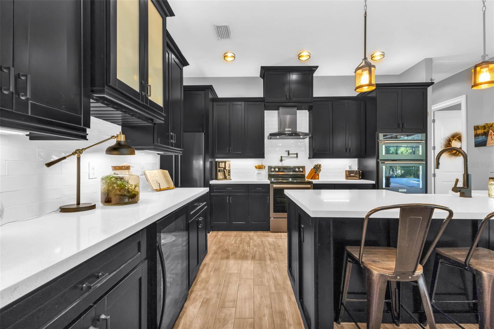 Image 22 of 83 For 11899 Darcy Drive