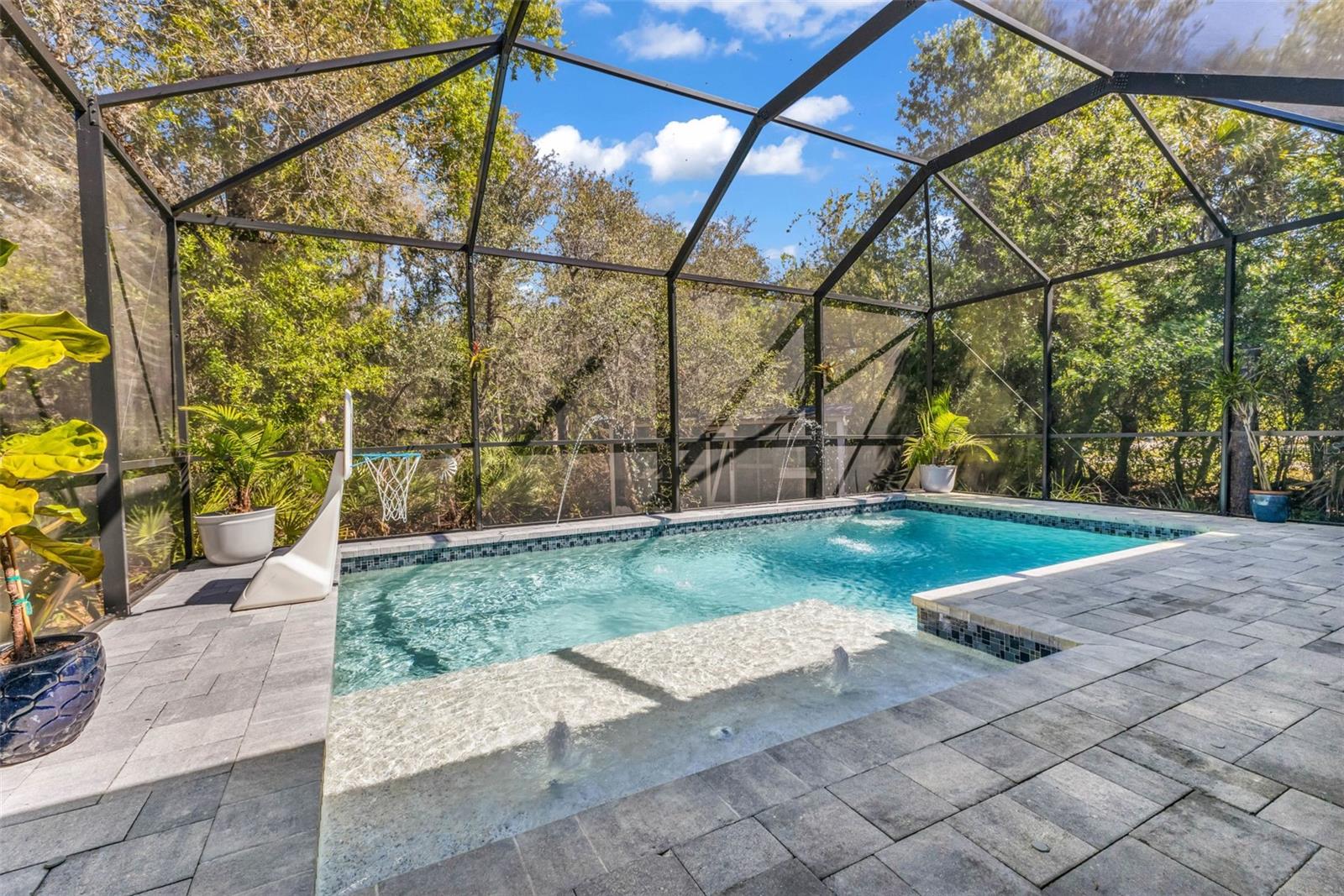 Image 50 of 83 For 11899 Darcy Drive