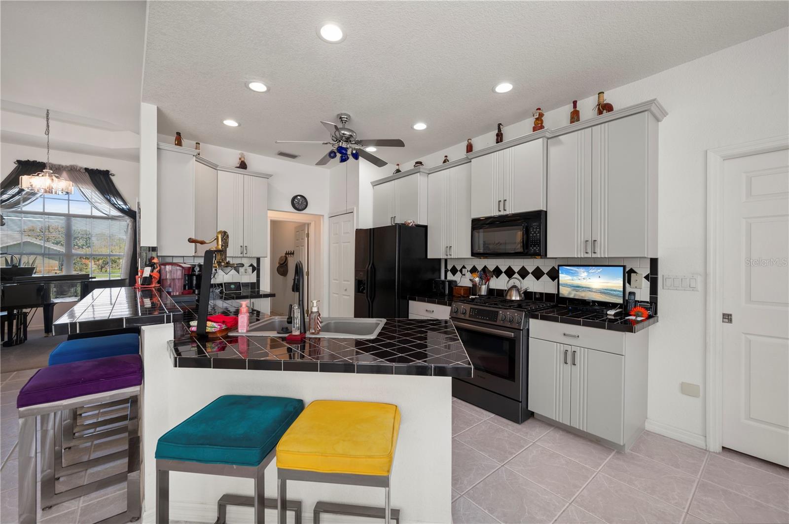 Image 16 of 55 For 23159 Allen Avenue