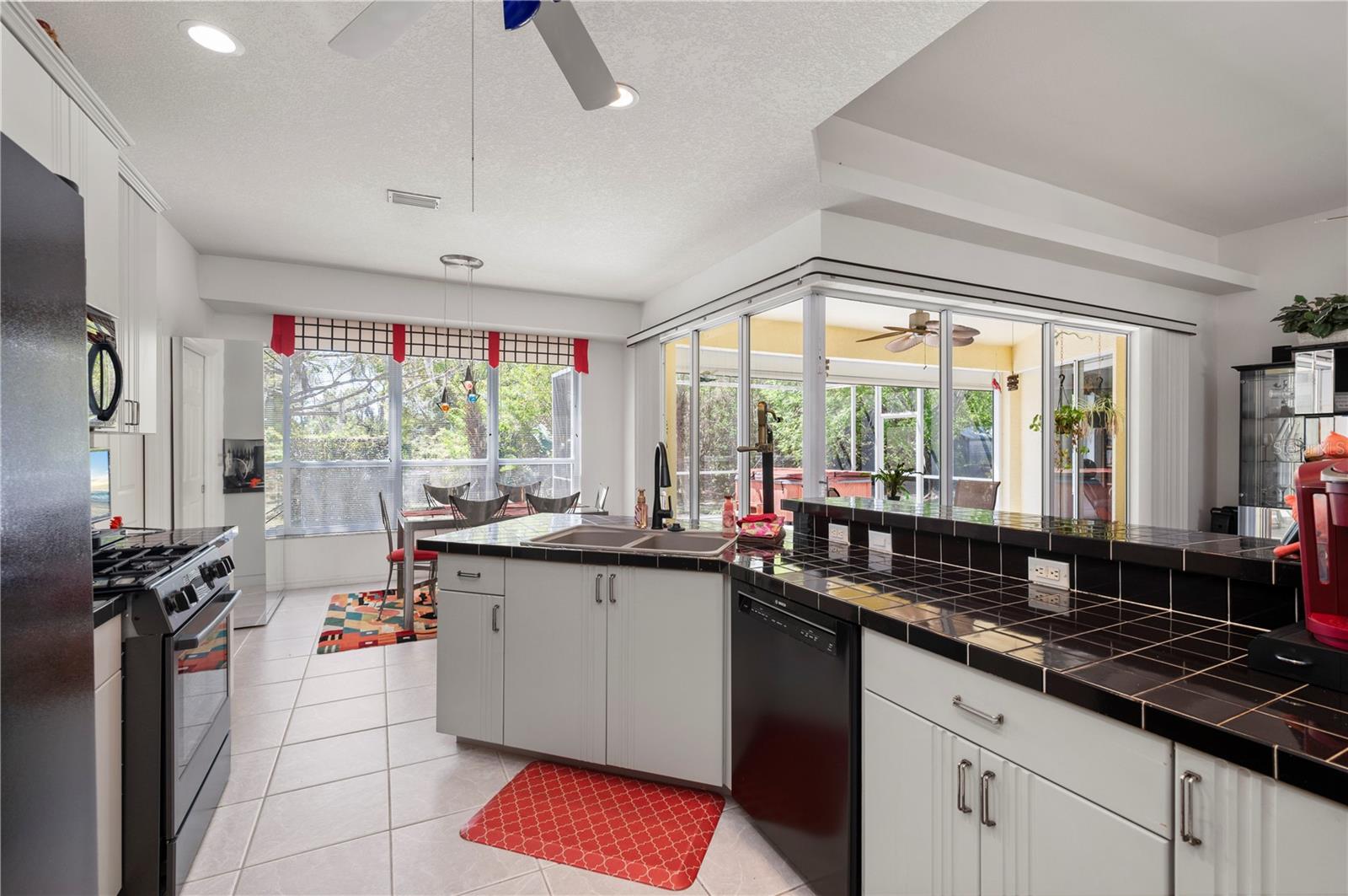 Image 18 of 55 For 23159 Allen Avenue