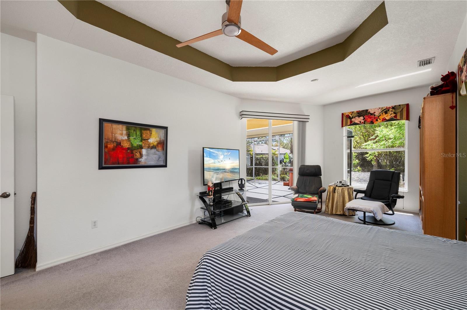 Image 23 of 55 For 23159 Allen Avenue