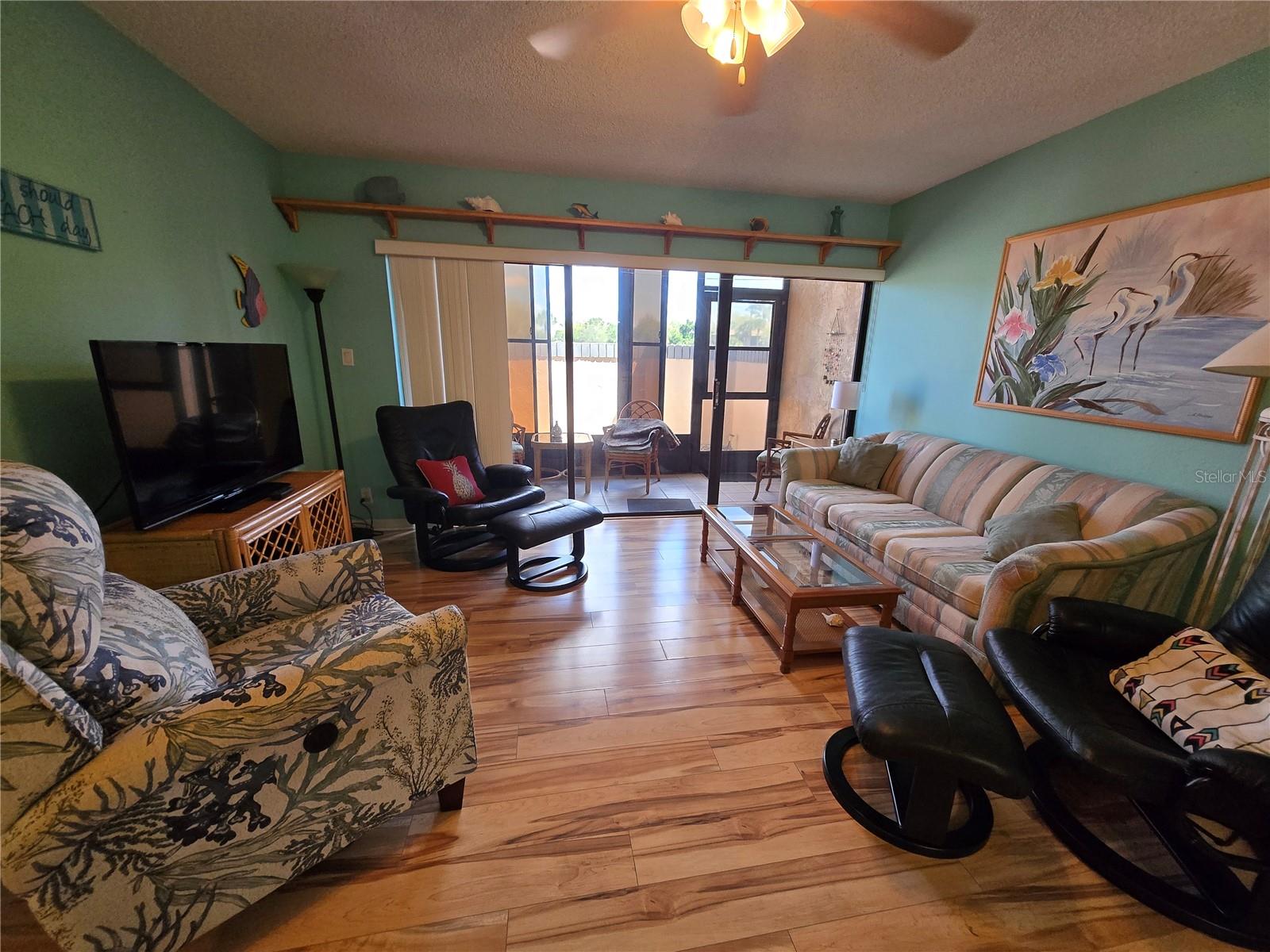 Image 3 of 14 For 19505 Quesada Avenue Oo108