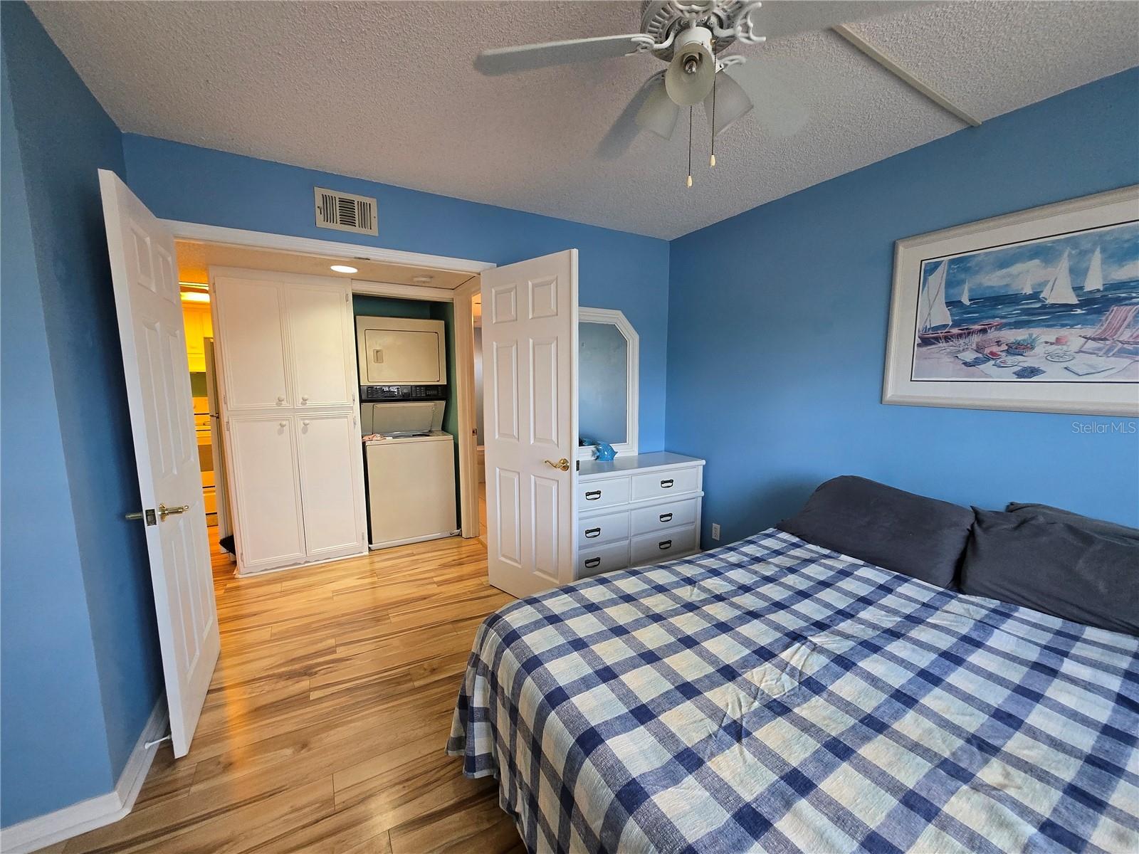 Image 8 of 14 For 19505 Quesada Avenue Oo108