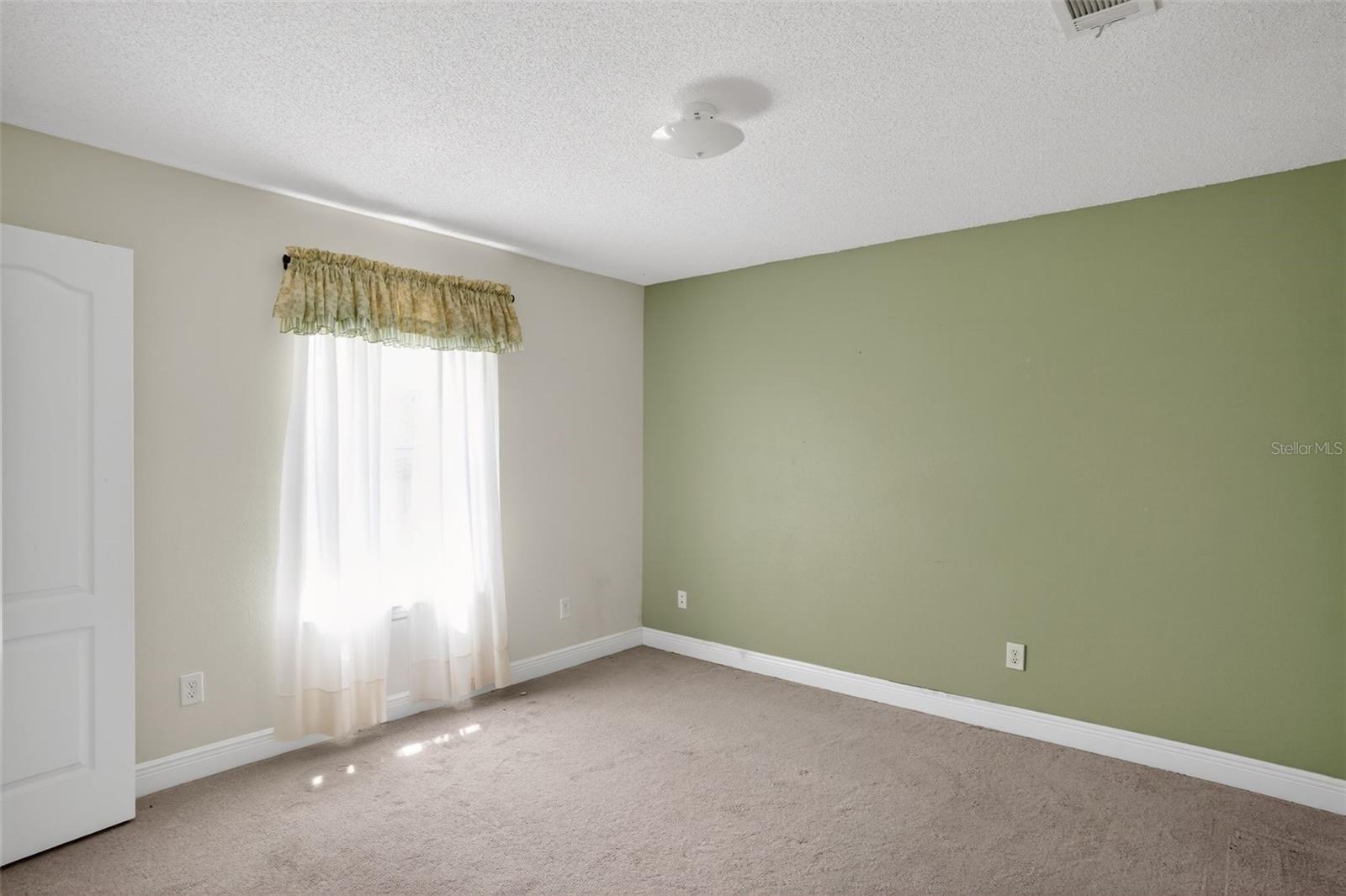 Image 16 of 30 For 953 Chesapeake Trail