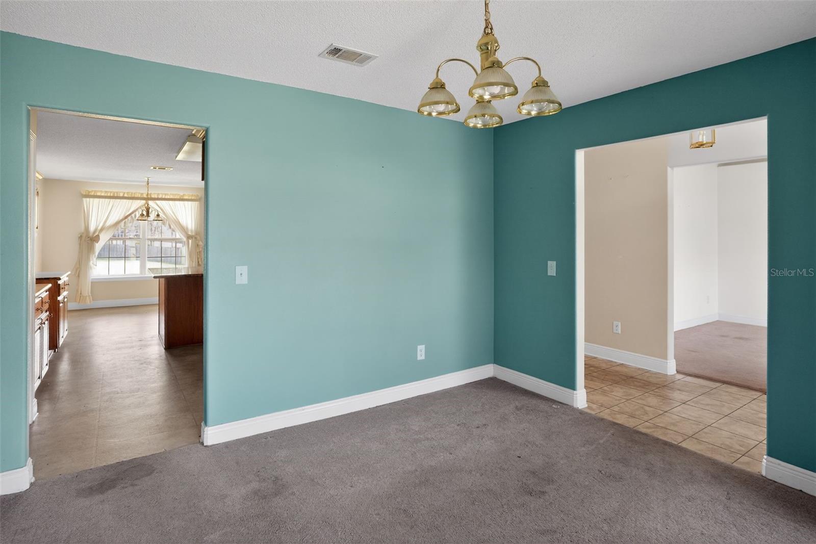 Image 17 of 30 For 953 Chesapeake Trail