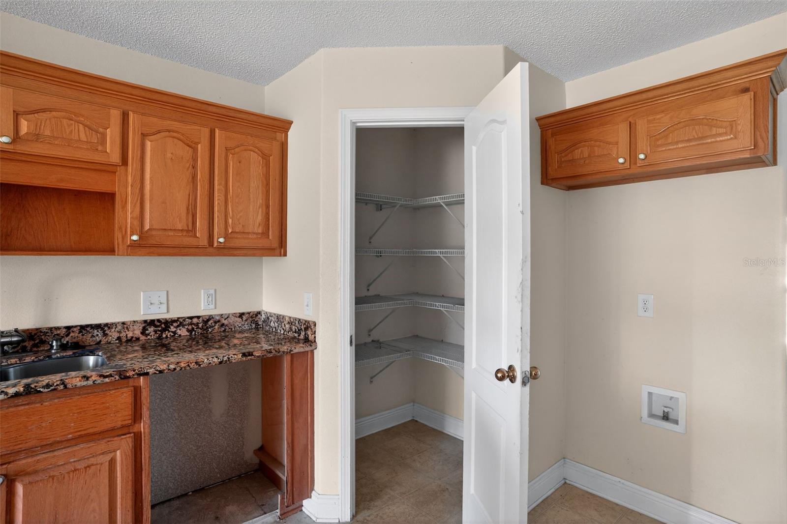 Image 5 of 30 For 953 Chesapeake Trail