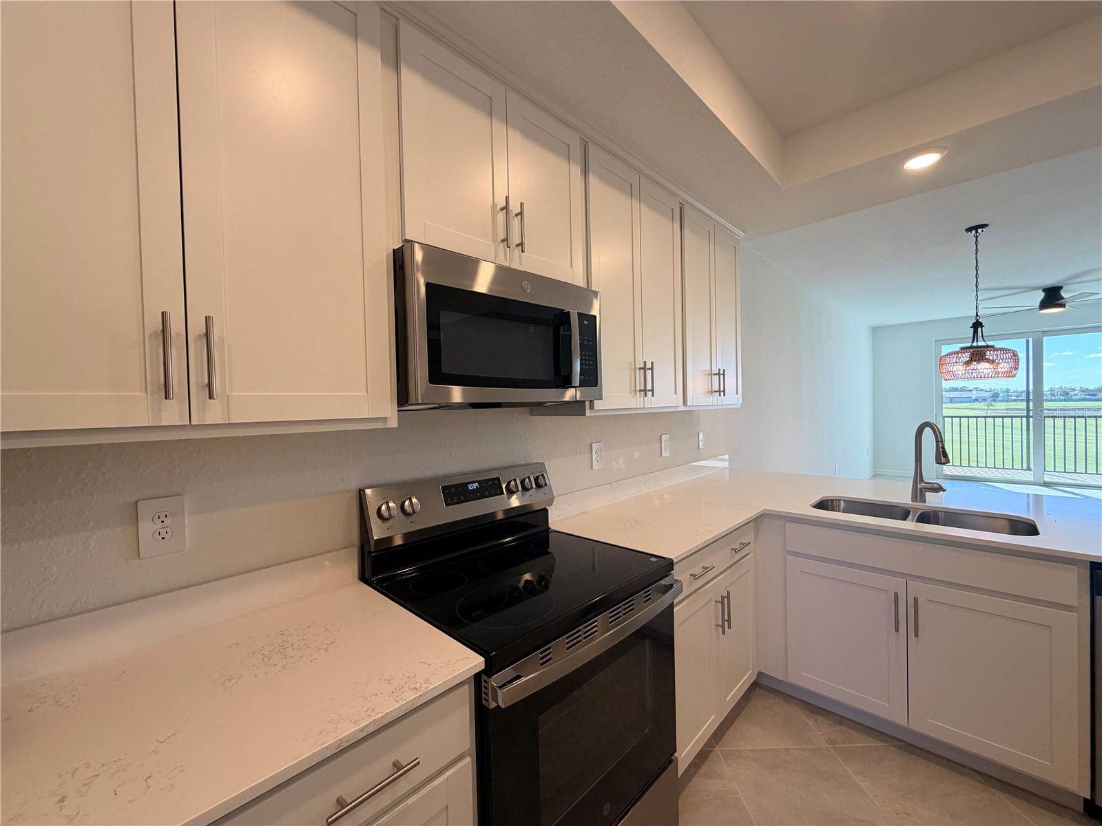 Image 5 of 41 For 17560 Opal Sand Drive 204