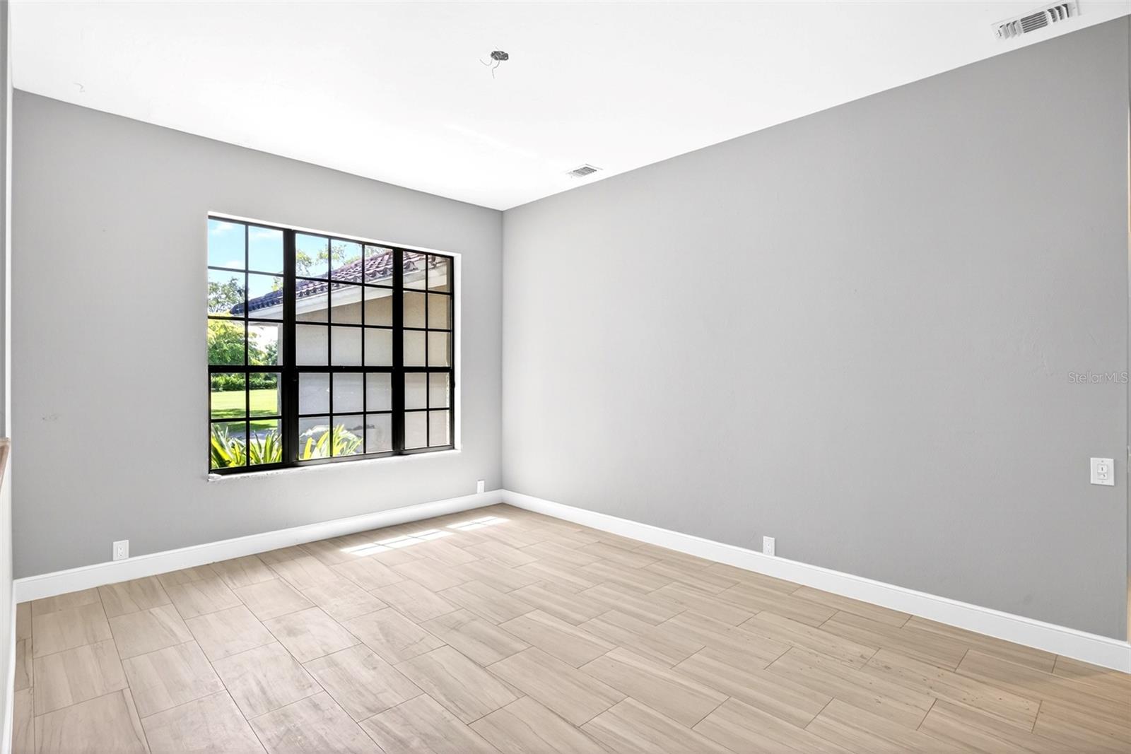 Image 8 of 46 For 7214 Hendry Creek Drive