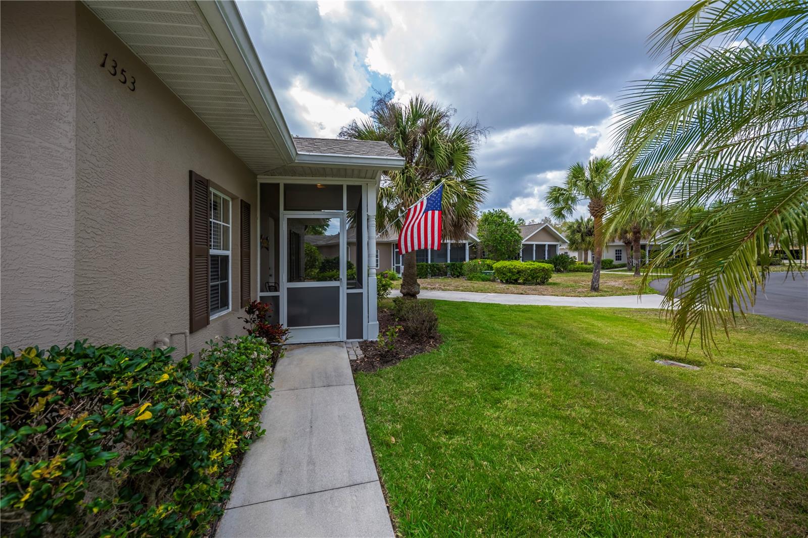 Image 13 of 87 For 1353 Red Oak Lane