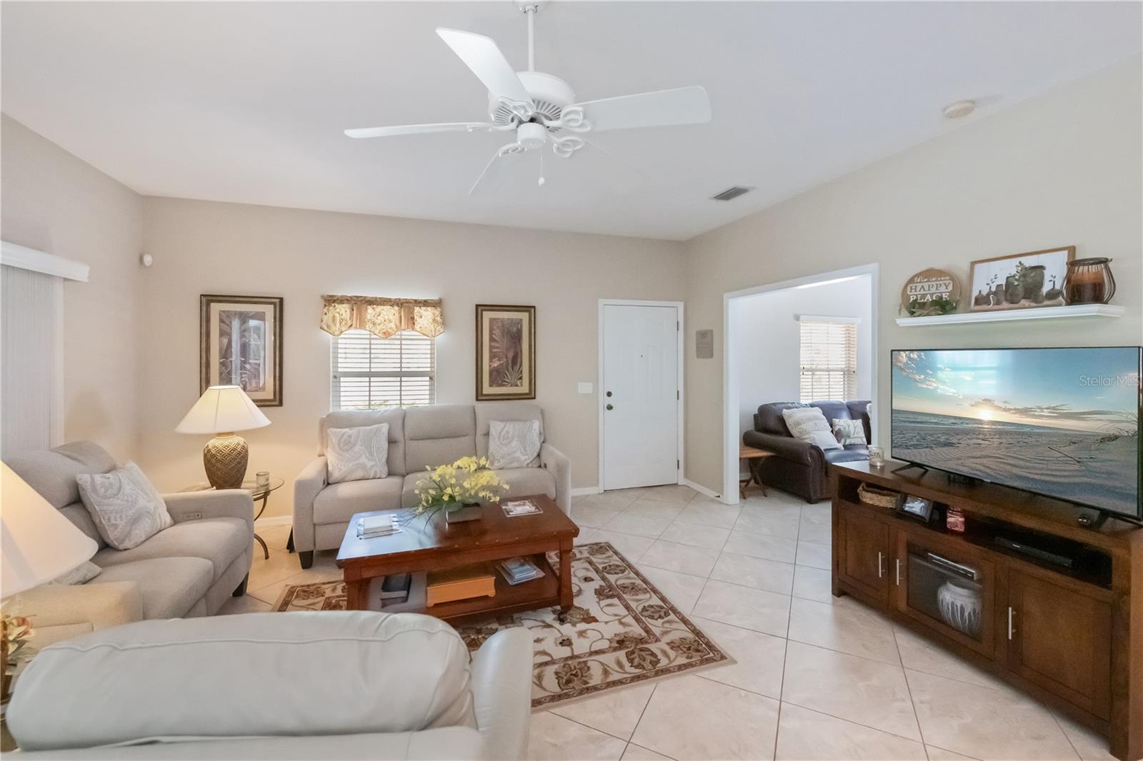 Image 22 of 87 For 1353 Red Oak Lane