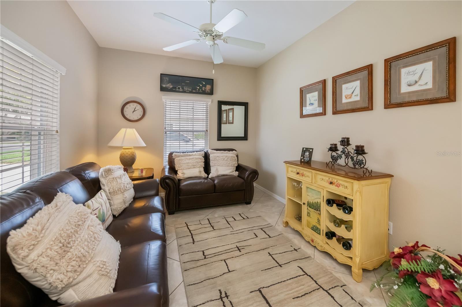 Image 24 of 87 For 1353 Red Oak Lane