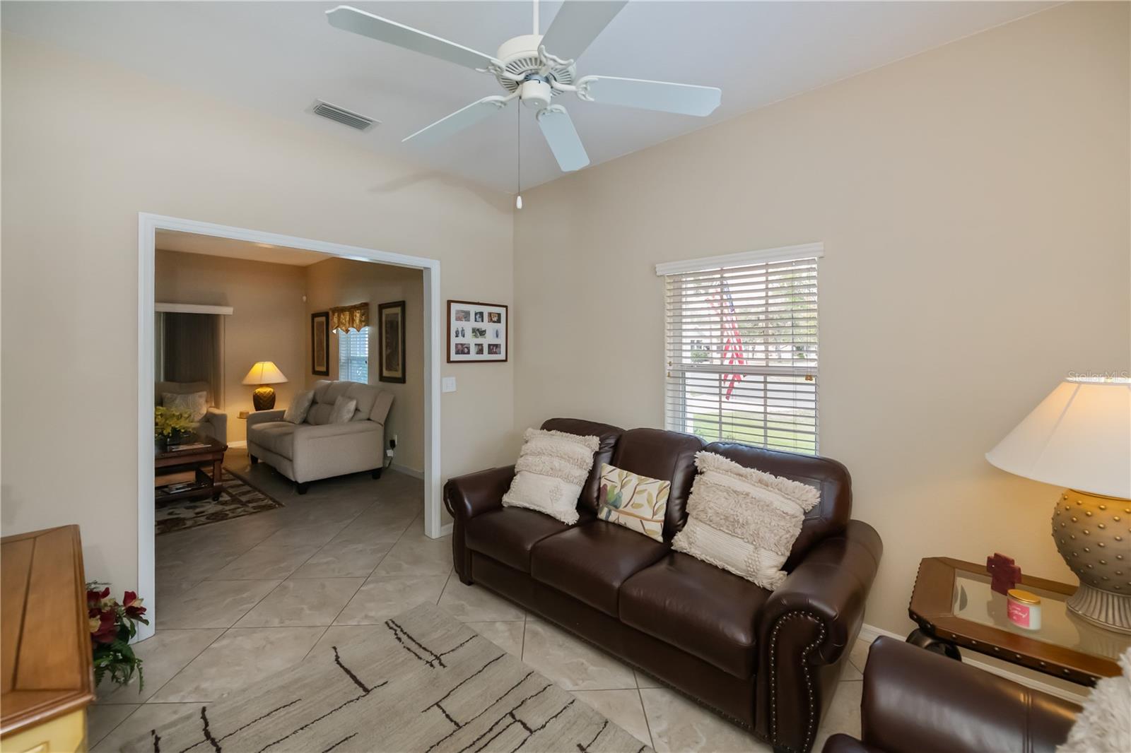 Image 29 of 87 For 1353 Red Oak Lane