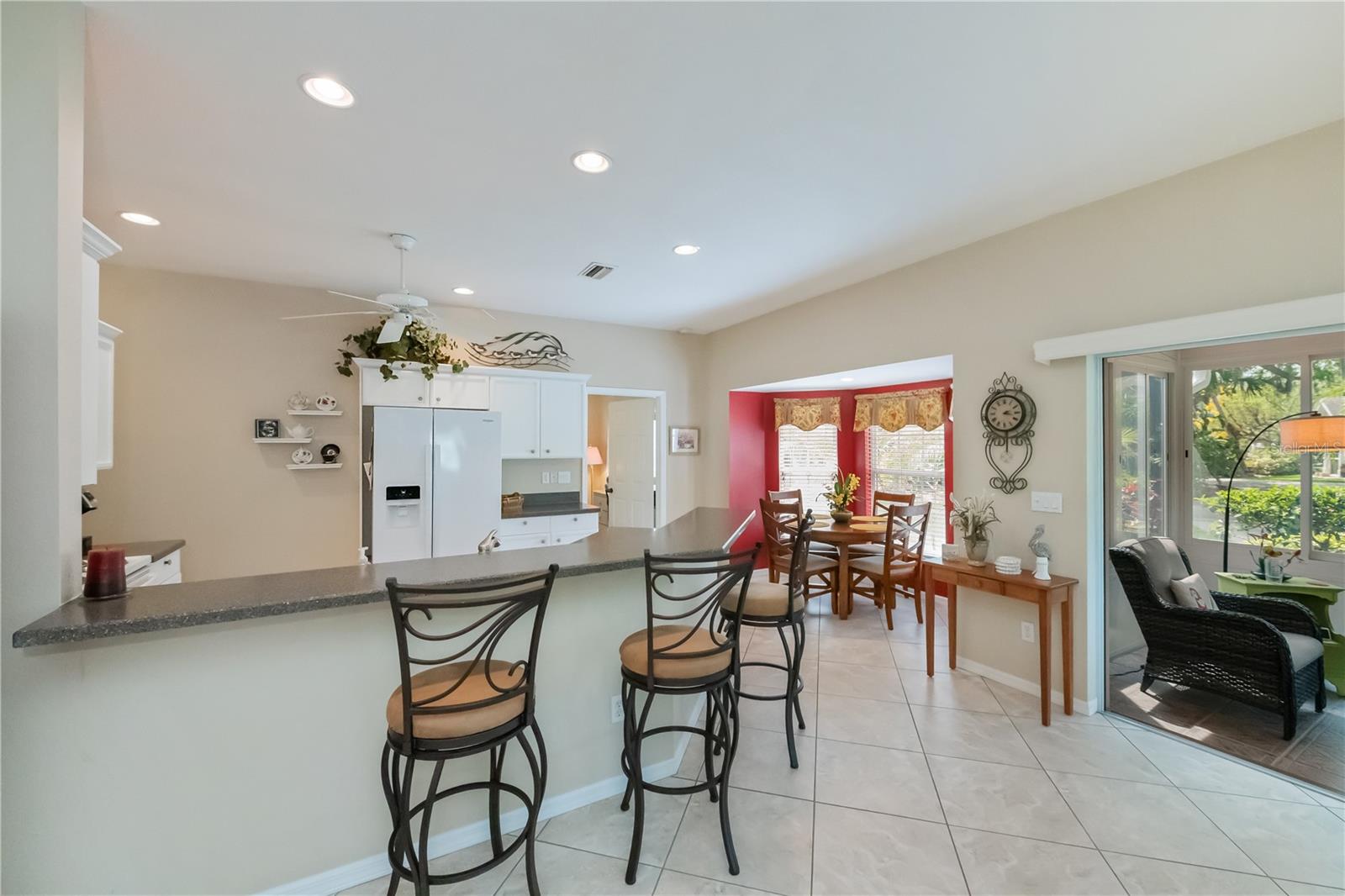 Image 31 of 87 For 1353 Red Oak Lane