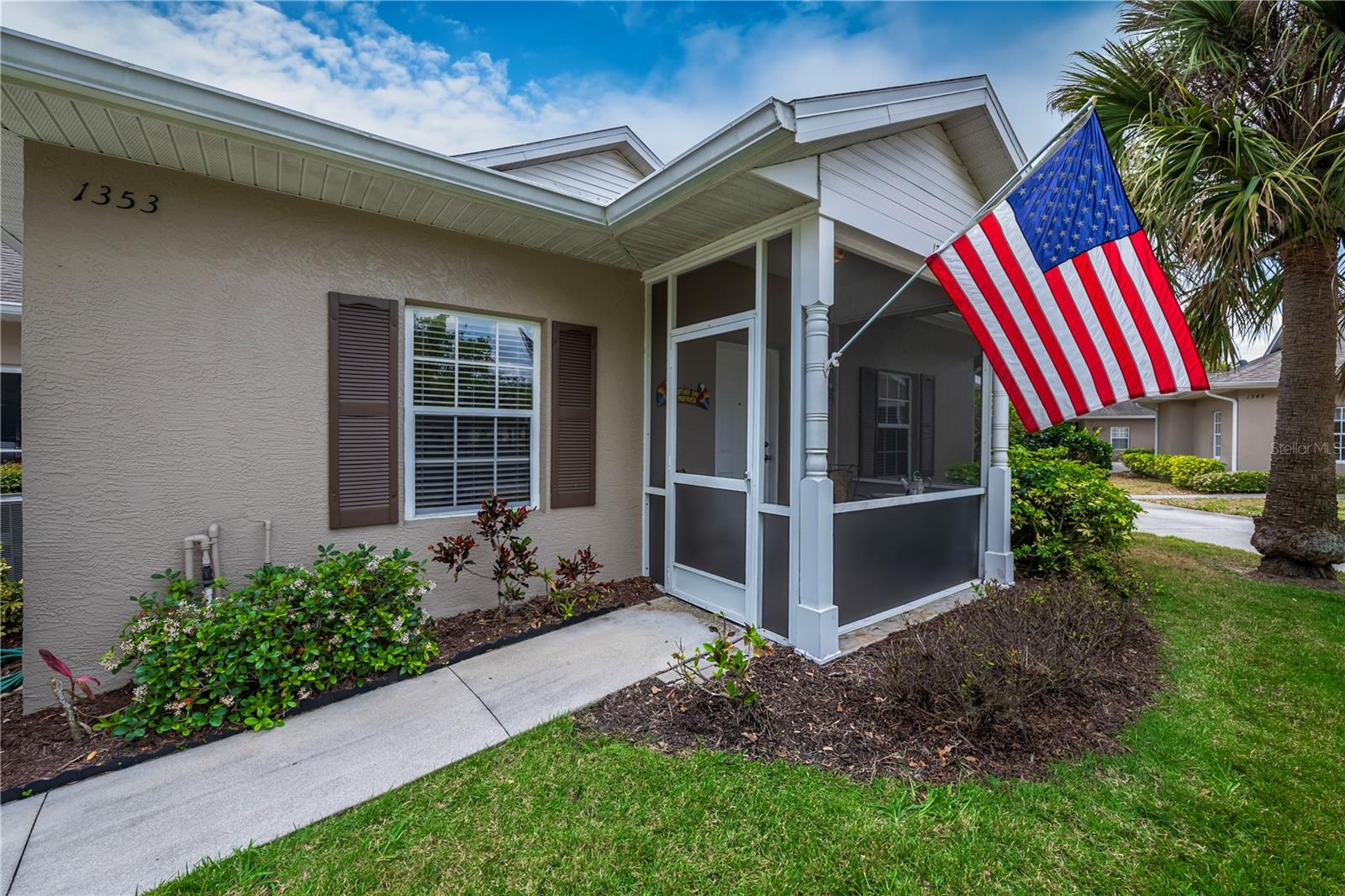 Image 4 of 87 For 1353 Red Oak Lane