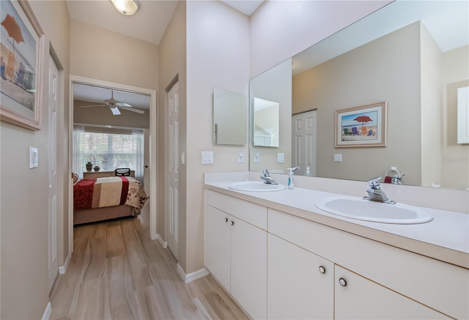 Image 47 of 87 For 1353 Red Oak Lane