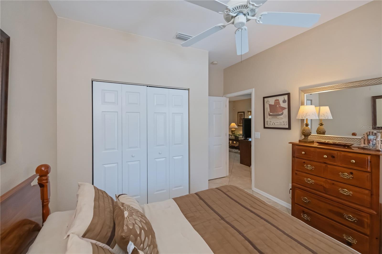 Image 54 of 87 For 1353 Red Oak Lane