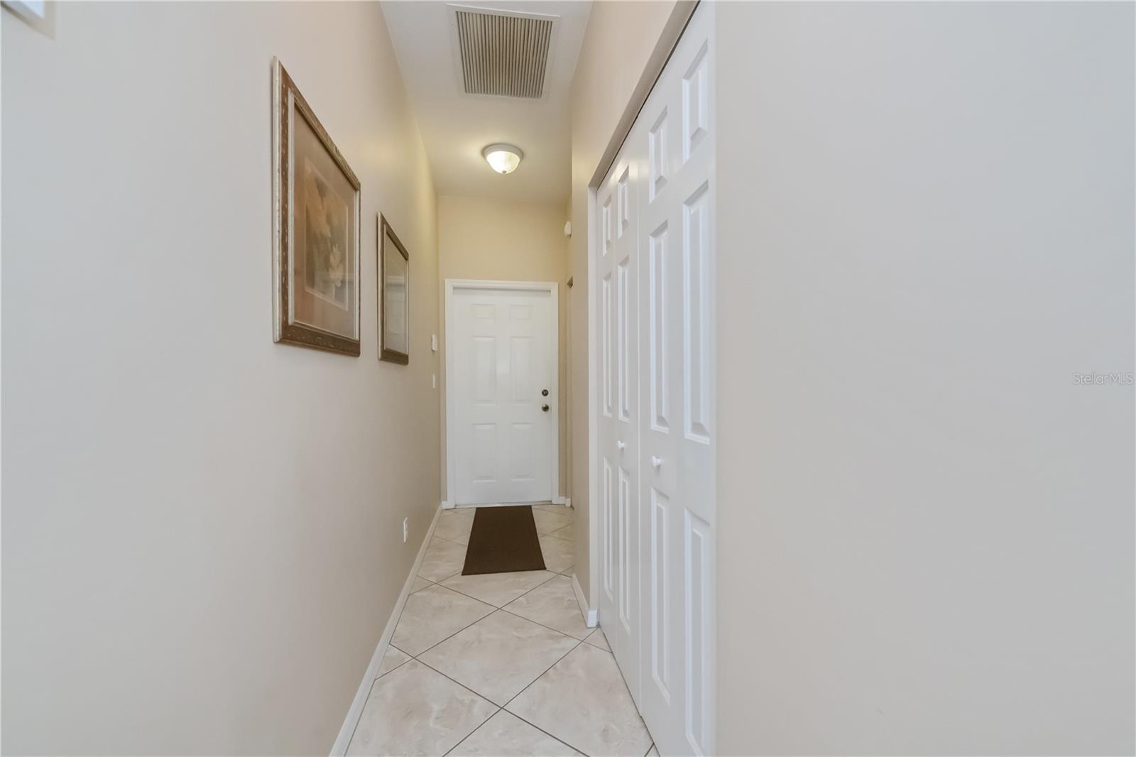 Image 58 of 87 For 1353 Red Oak Lane