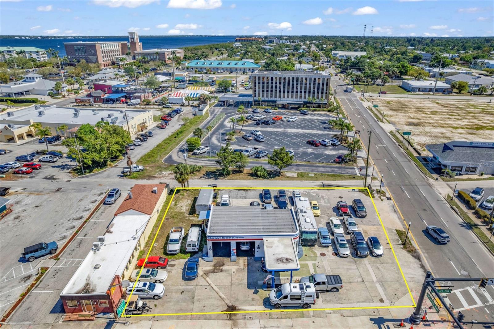 Image 2 of 10 For 236 Tamiami Trail