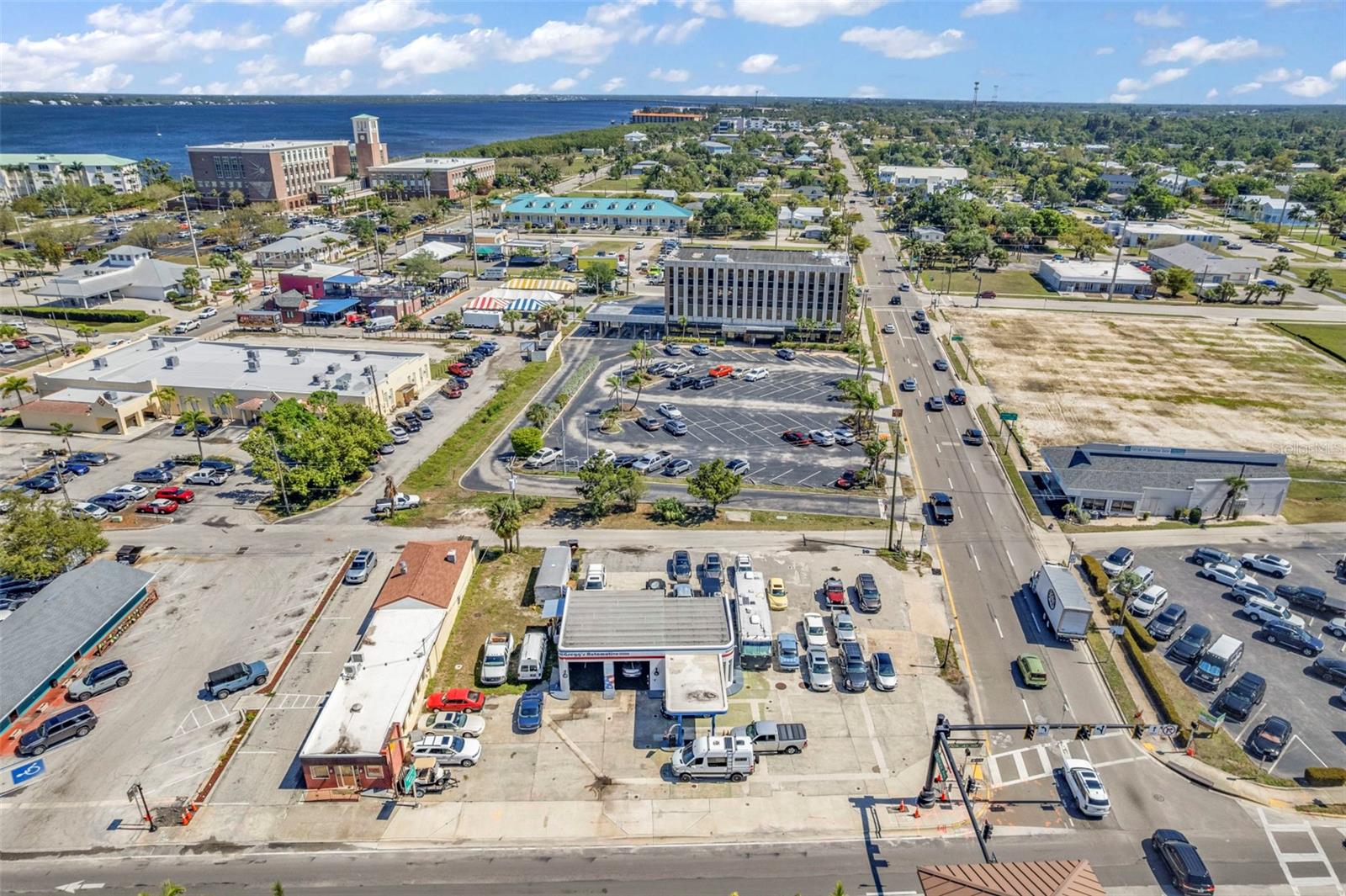 Image 7 of 10 For 236 Tamiami Trail