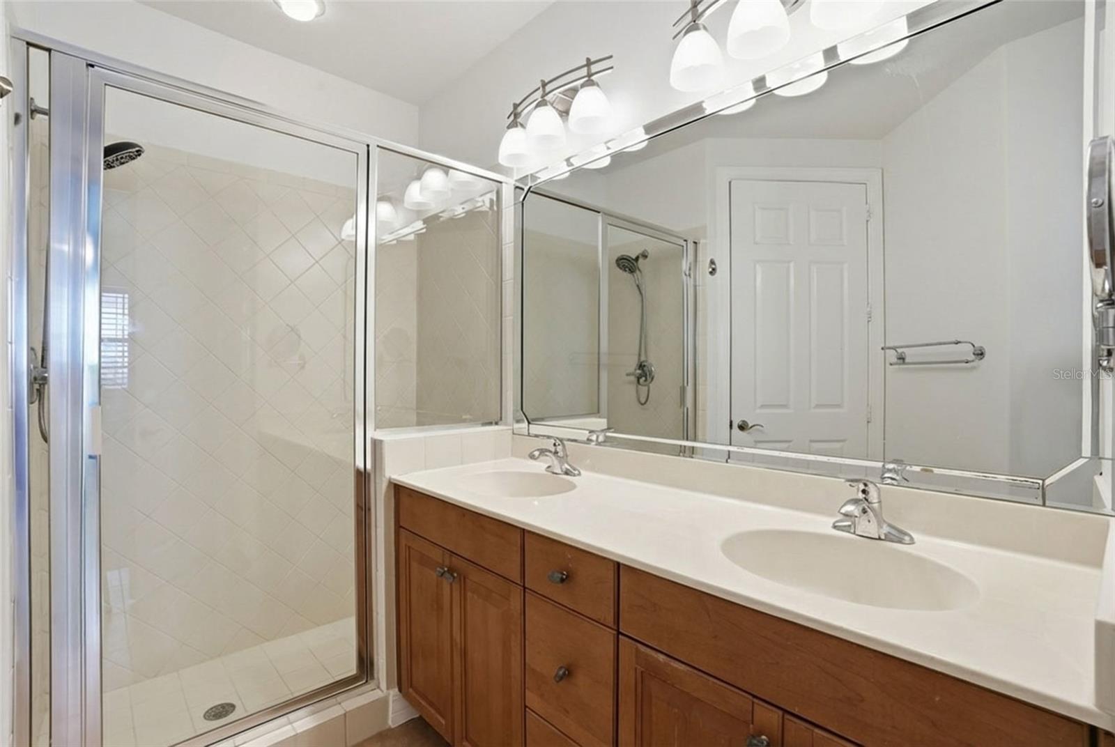 Image 30 of 51 For 10733 Mirasol Drive 607