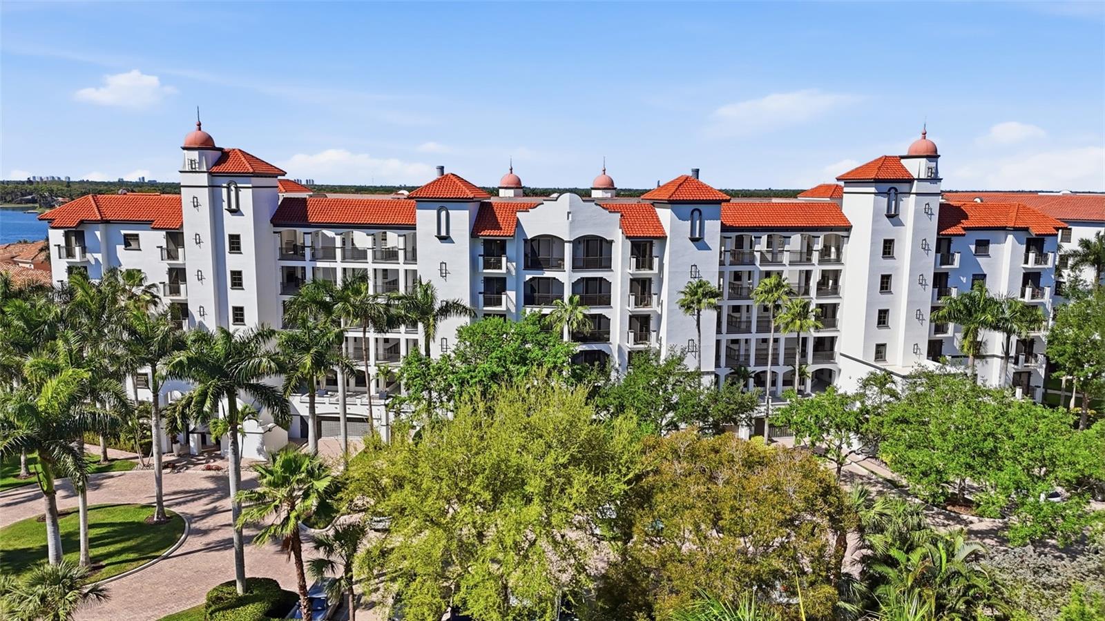 Image 41 of 51 For 10733 Mirasol Drive 607