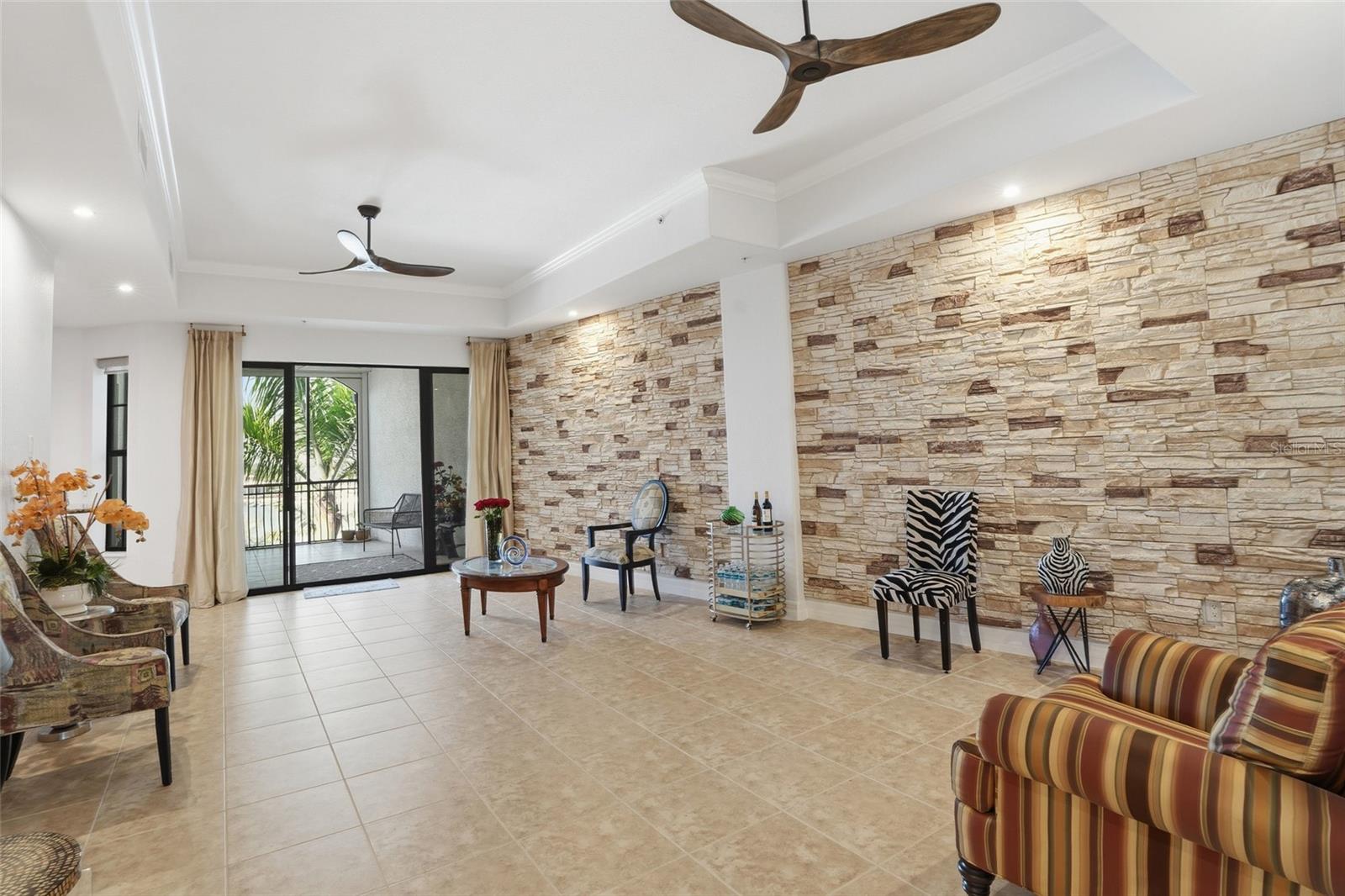 Image 8 of 51 For 10733 Mirasol Drive 607