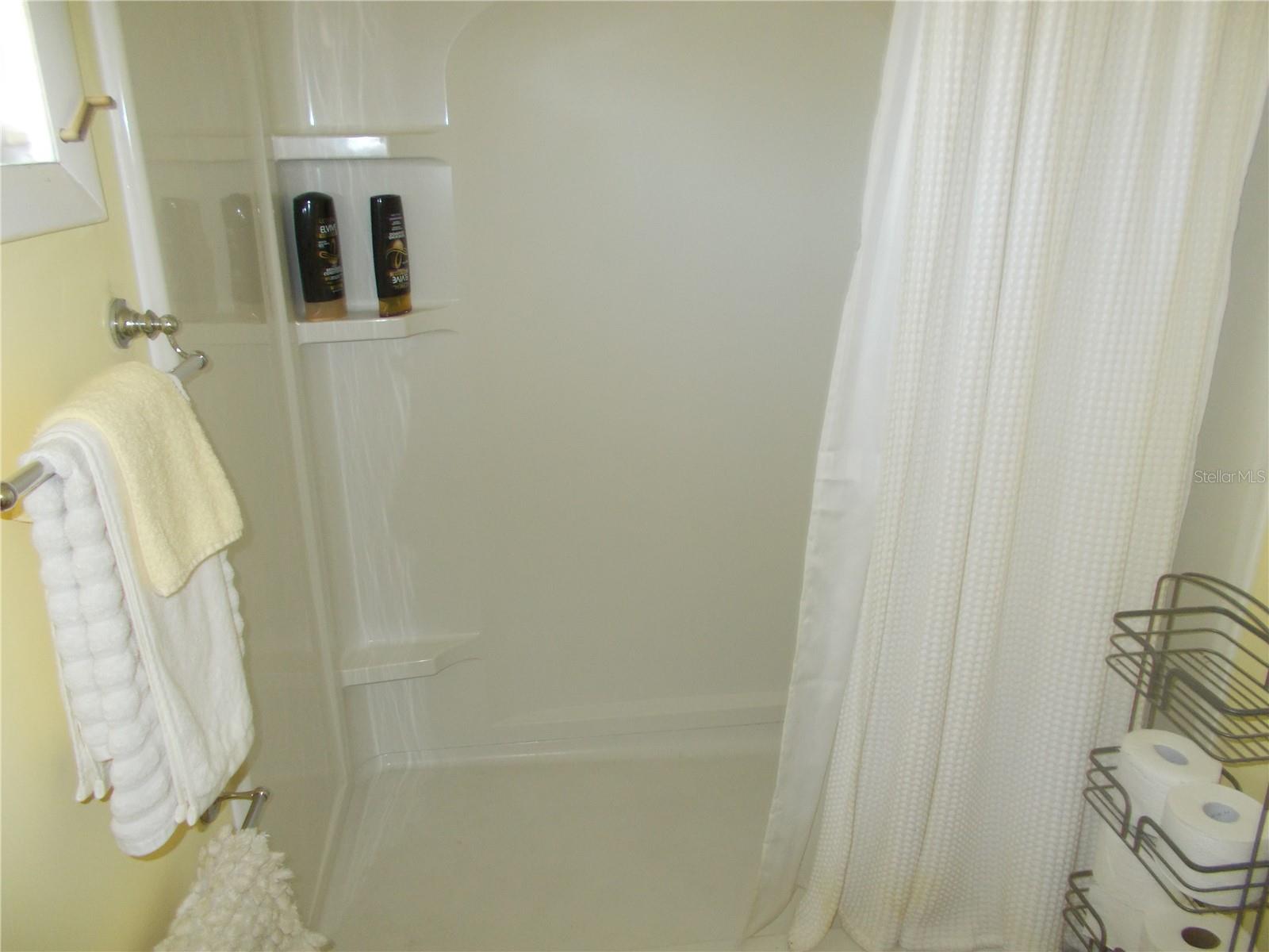 Image 18 of 63 For 5004 Palena Boulevard