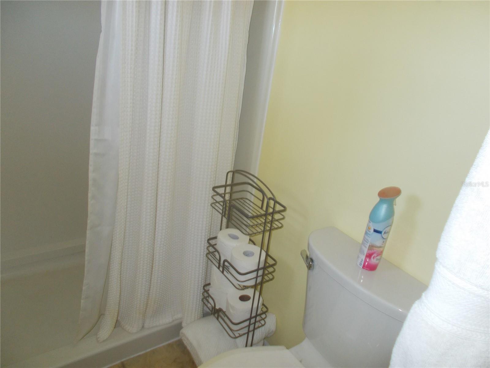 Image 19 of 63 For 5004 Palena Boulevard