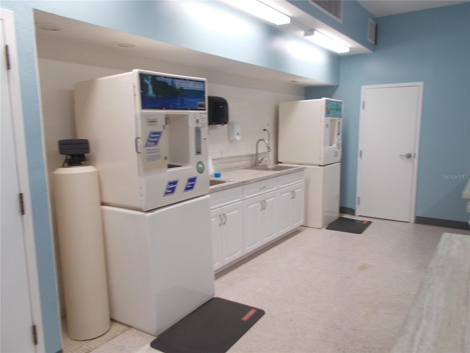 Image 43 of 63 For 5004 Palena Boulevard