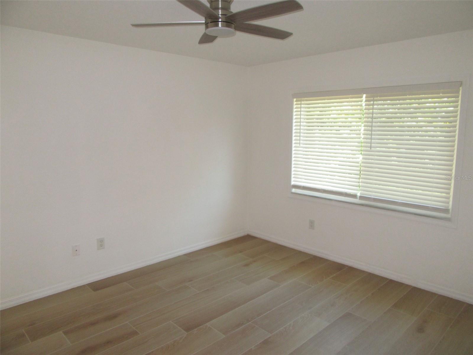 Image 8 of 16 For 25050 Sandhill Boulevard A1